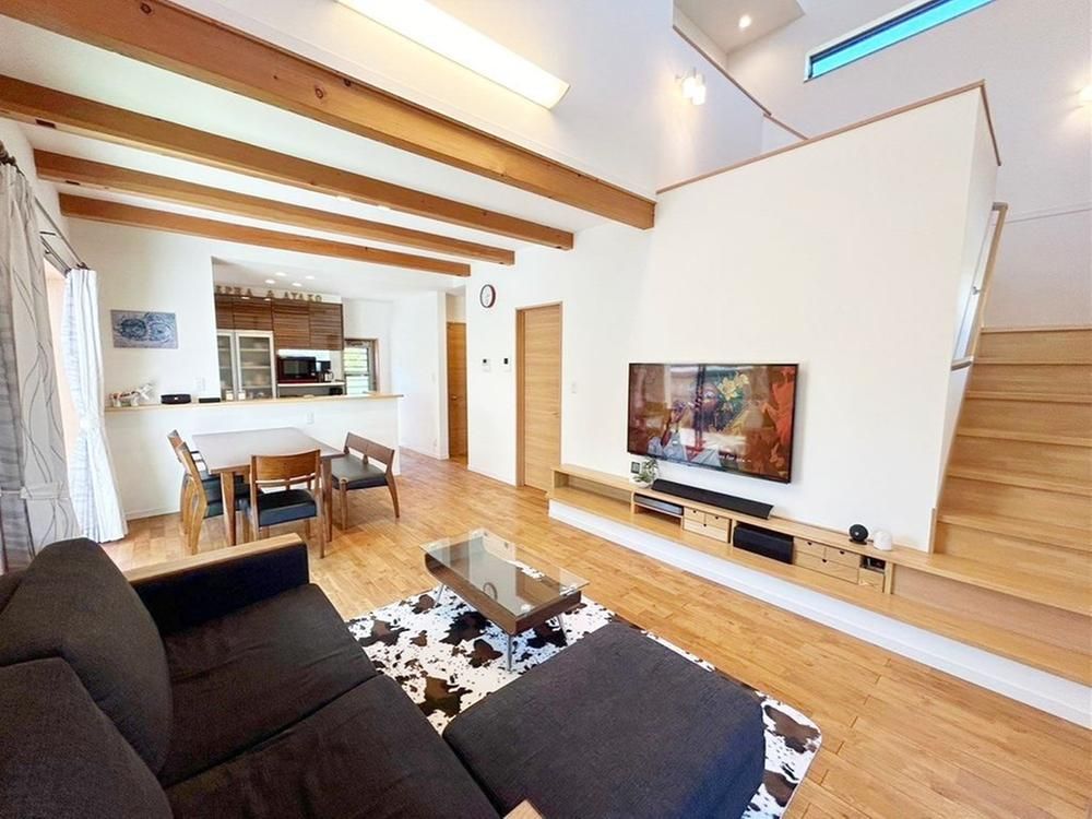 3LDK Custom Home with Solar Panels in Munakata City - Thumbnail 3
