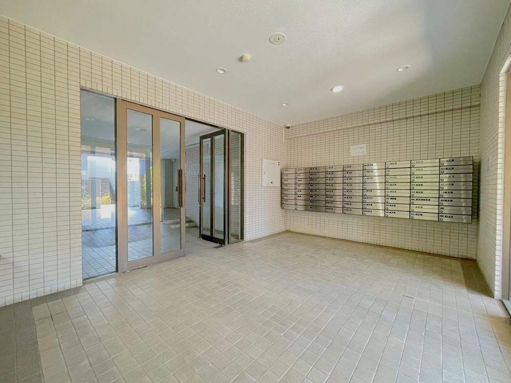 Renovated 2LDK Apartment Near Sakuragaoka, Yamato City - Thumbnail 4