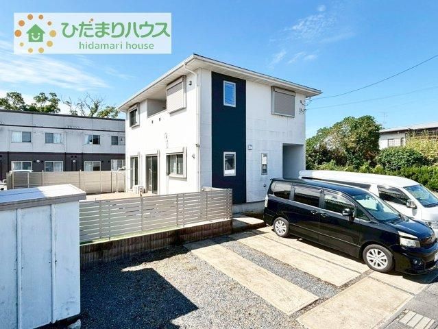 4LDK House for Sale in Toride, Ibaraki - 105.99 sqm - Thumbnail 2