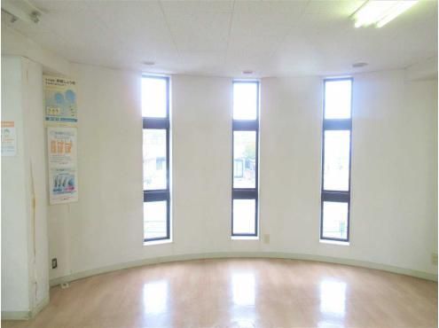 6LDK House for Sale in Hamura, Tokyo - 361 sqm - Thumbnail 2