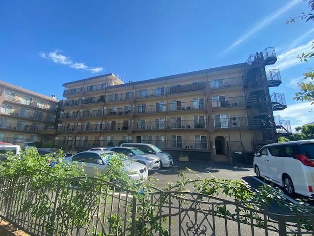 2LDK Apartment for Sale in Kawasaki, Nakahara-ku - Thumbnail 2