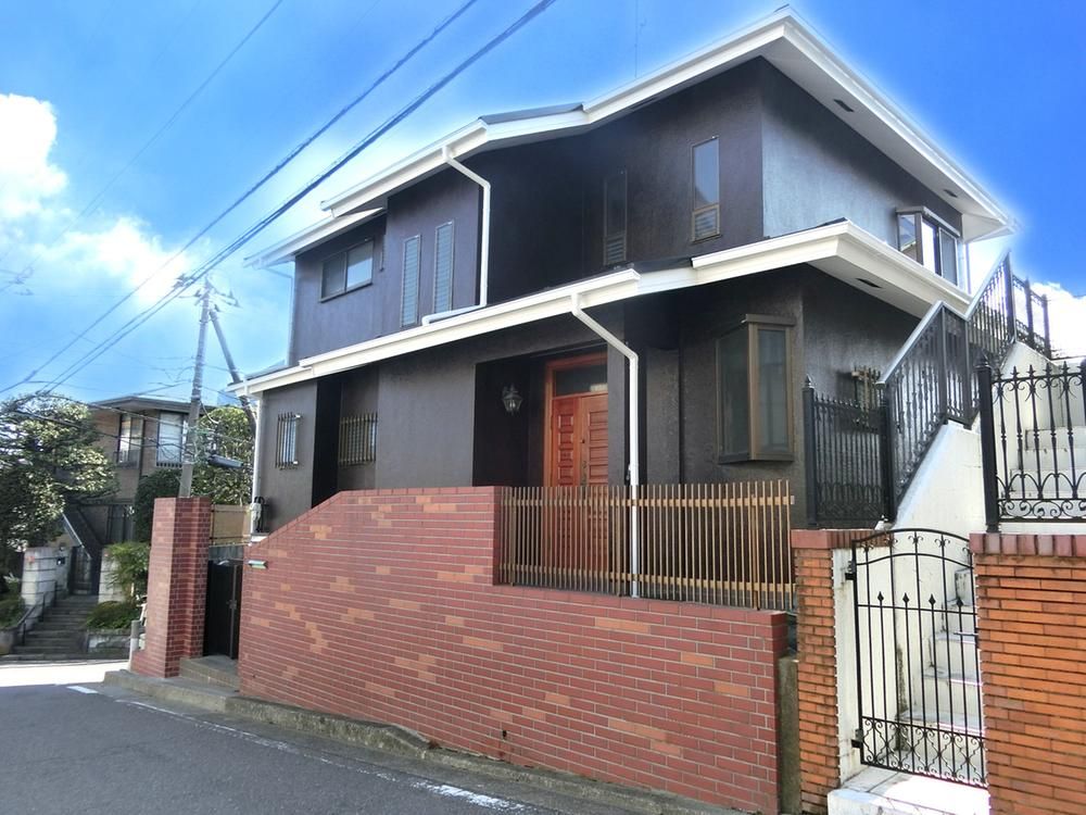 Renovated 7LDK Corner Lot House for Sale in Yokohama Tsurumi - Thumbnail 3