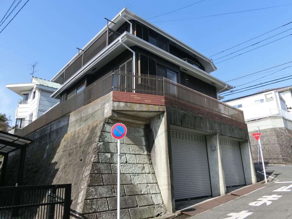 Renovated 7LDK Corner Lot House for Sale in Yokohama Tsurumi - Thumbnail 2