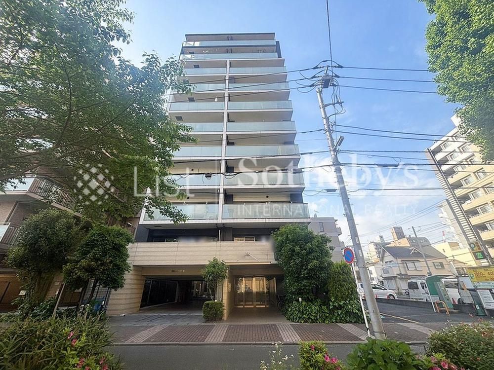 2LDK Renovated Apartment in Yokohama Minami Ward - Thumbnail 2