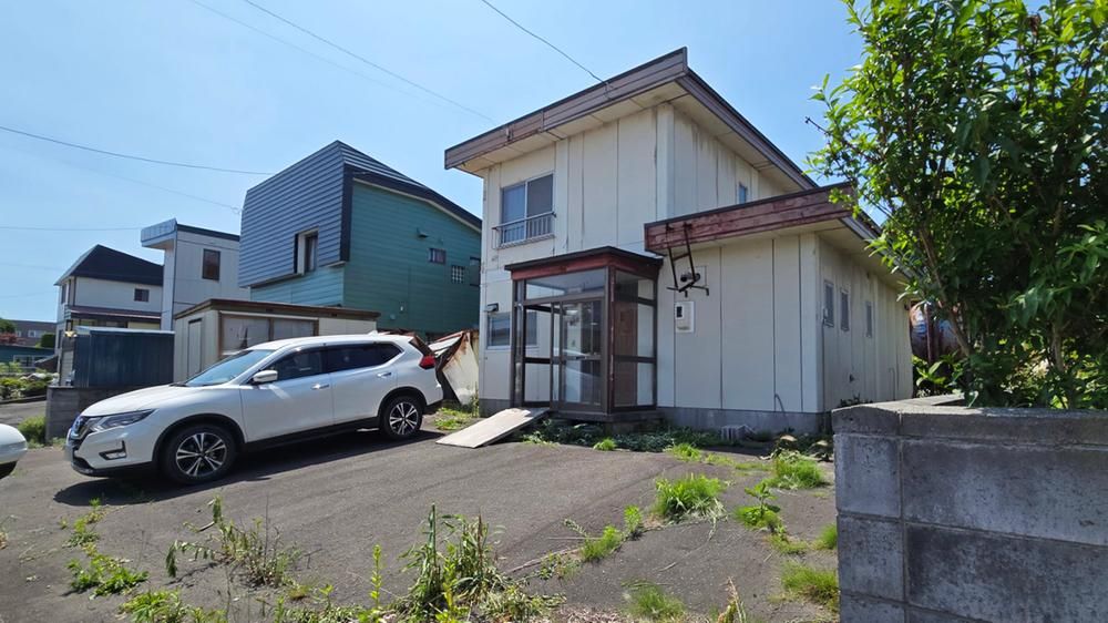 4LDK Used House for Sale in Asahi-cho, Ebetsu, Hokkaido - 3.5 Million Yen - Thumbnail 2