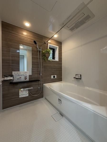 Renovated 3LDK+S Apartment Near JR Takatsuki Station, Osaka - Thumbnail 4
