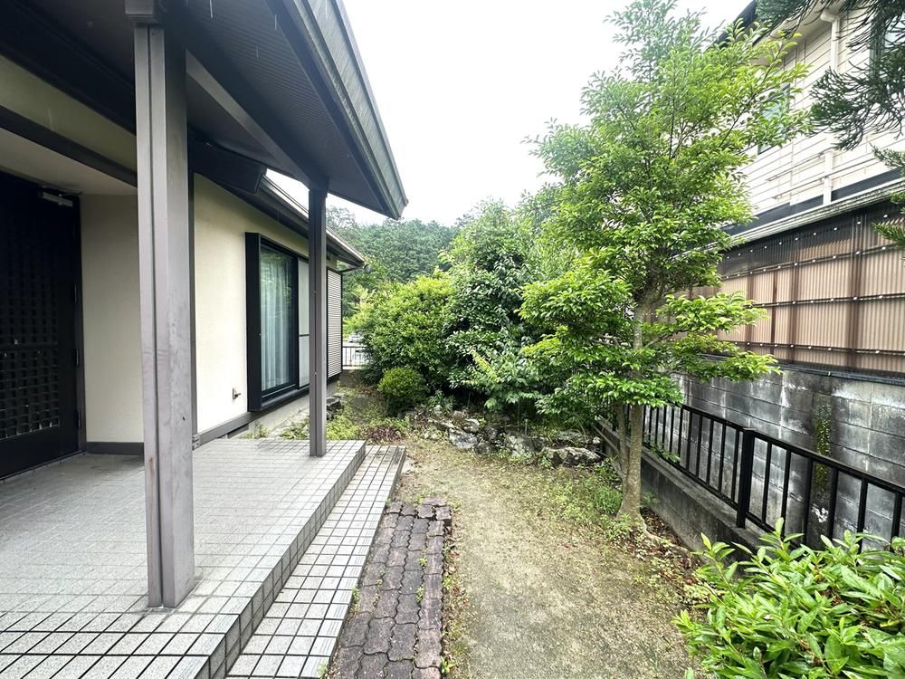 4LDK House for Sale in Higashi Ward, Fukuoka - Thumbnail 2