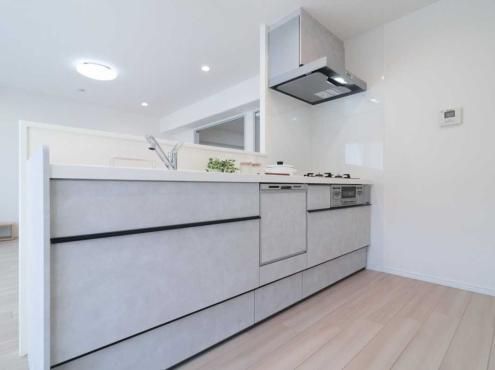 Senri-dai Sky Heights A - 3LDK Apartment for Sale in Suita - Thumbnail 4