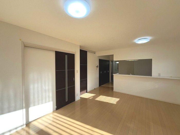 Renovated 3LDK House in Minoo City - 79.35m2 - Parking for 2 Cars - Thumbnail 2
