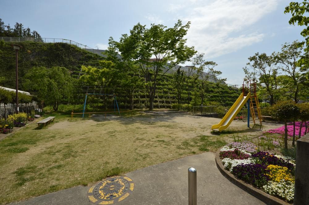 Renovated 3LDK Apartment in Sendai with Parking and Pet Policy - Thumbnail 3