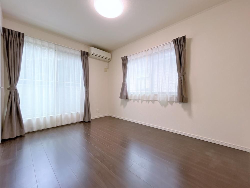 2LDK Detached House with Large Garden in Saitama City - Thumbnail 3