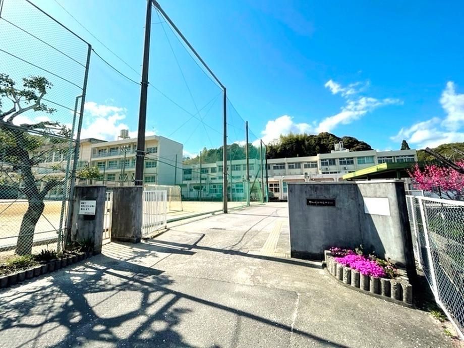Building Condition Land for Sale in Kochi City, Asakura - 145.5m² - Thumbnail 3