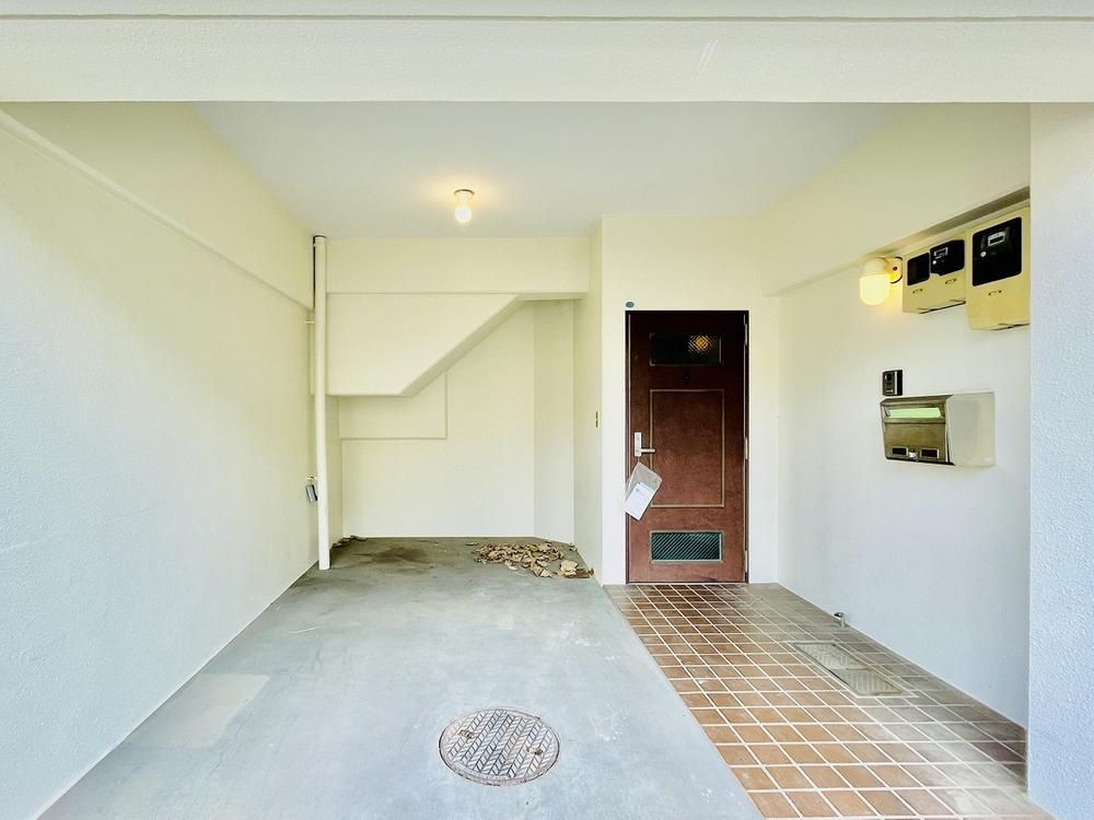 2LDK Renovated Apartment for Sale in Hodogaya, Yokohama - Thumbnail 3
