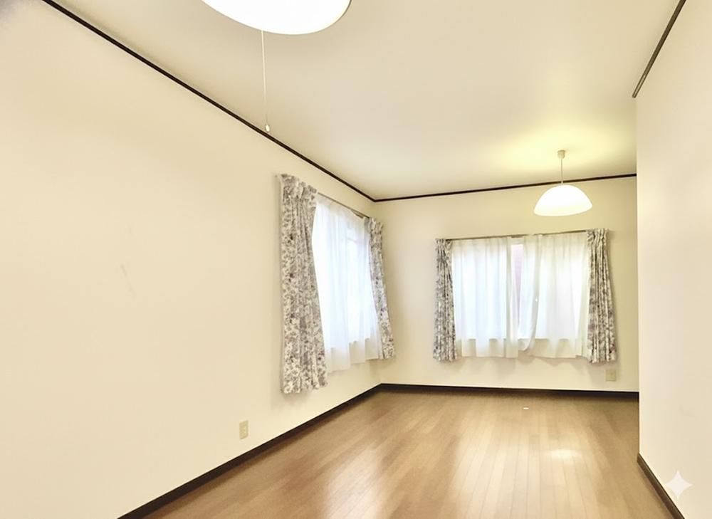 3LDK Detached House for Sale in Ebetsu, Hokkaido with Garage - Thumbnail 2