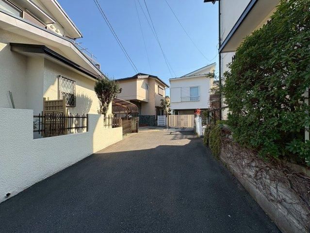 Renovated 4LDK House for Sale in Machida, Tokyo - Thumbnail 2
