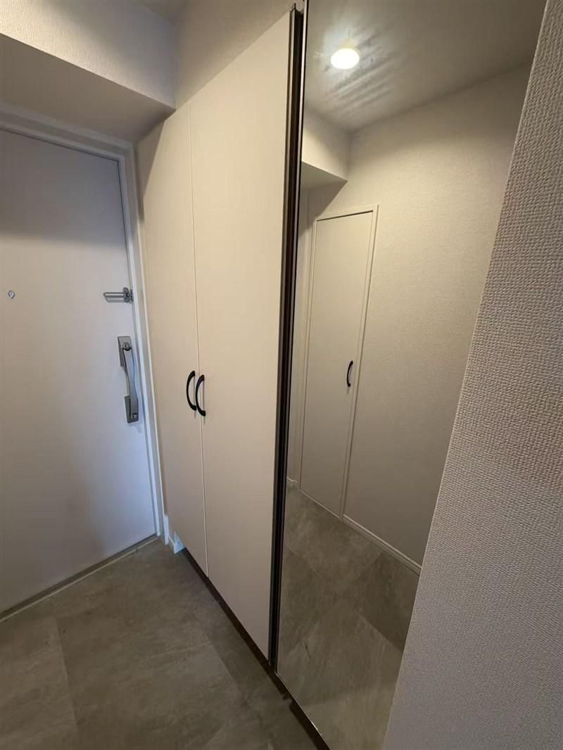 3LDK Apartment for Sale in Toyosu, Koto City, Tokyo - Thumbnail 3