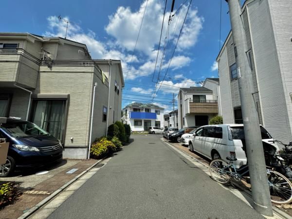 4LDK Detached House for Sale in Higashikurume, Tokyo - 118m2 Land - Thumbnail 3