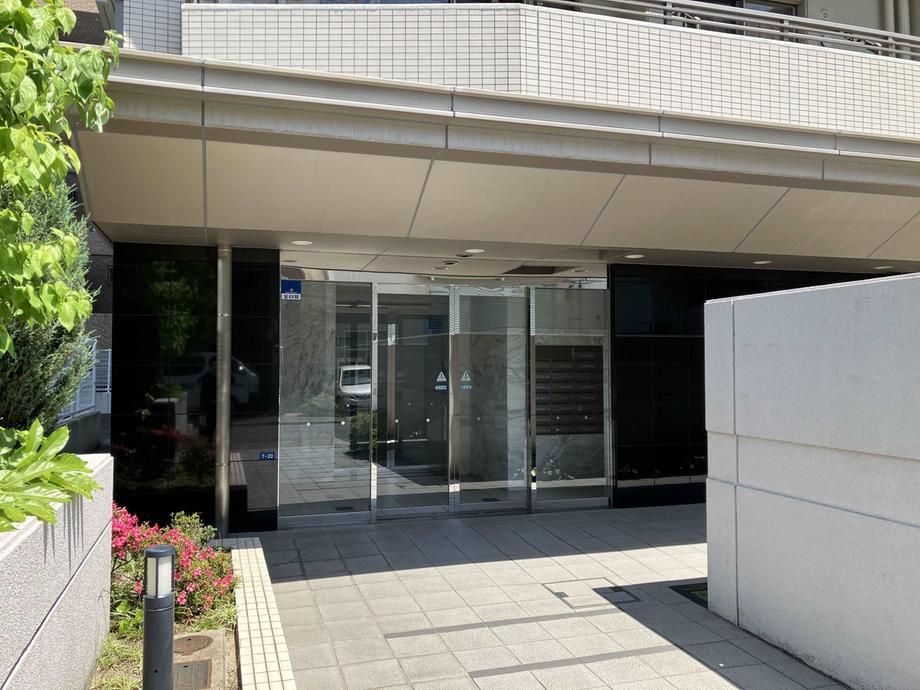 1LDK Apartment for Sale Near Kanayama Station, Nagoya - Thumbnail 2
