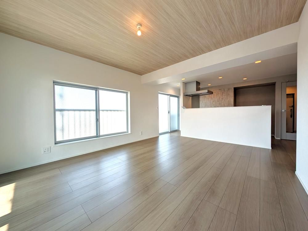 Renovated 3LDK Apartment in Saitama City, 72.32m² - Thumbnail 3