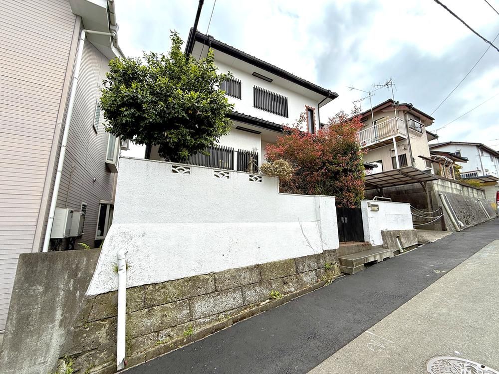 Land with House for Sale in Hachioji, Tokyo - 10 Min Walk to Station - Thumbnail 2