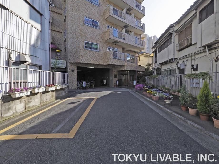 2LDK+S Apartment for Sale in Nakahara-ku, Kawasaki - Thumbnail 3