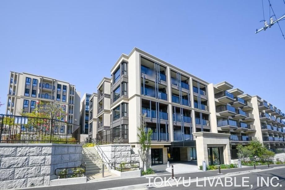 3LDK Apartment for Sale in Minami Ward, Yokohama - Thumbnail 2
