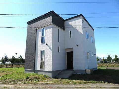 Modern 3LDK House for Sale in Nanporo, Hokkaido - 116.88m2 - Thumbnail 2