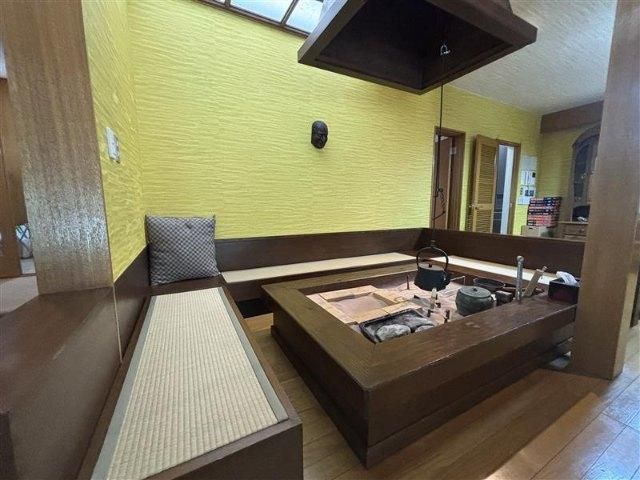 4LDK House for Sale in Ome City, Tokyo with Large Garden - Thumbnail 3