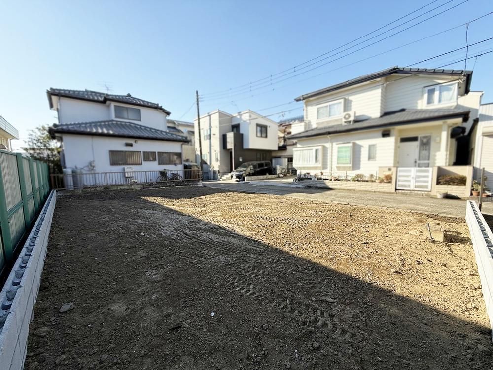 Land for Sale in Misato, Saitama - 105.39sqm Plot Near TX Line - Thumbnail 3