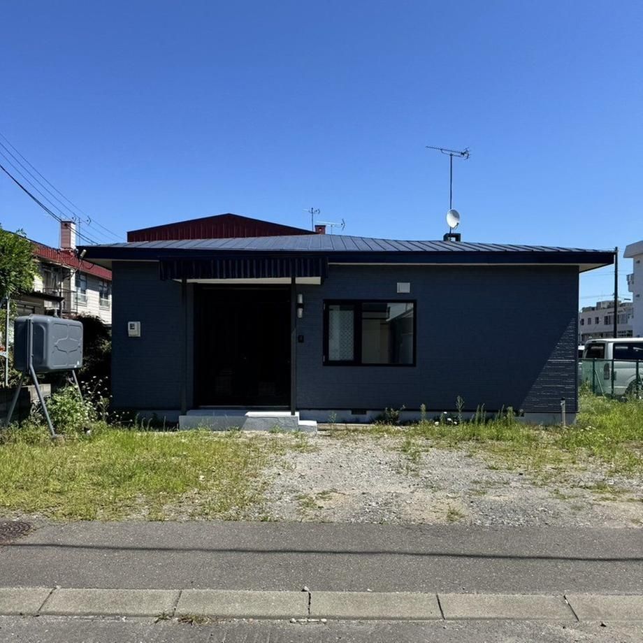 4LDK Single-Story House for Sale in Tomakomai, Hokkaido - Thumbnail 2