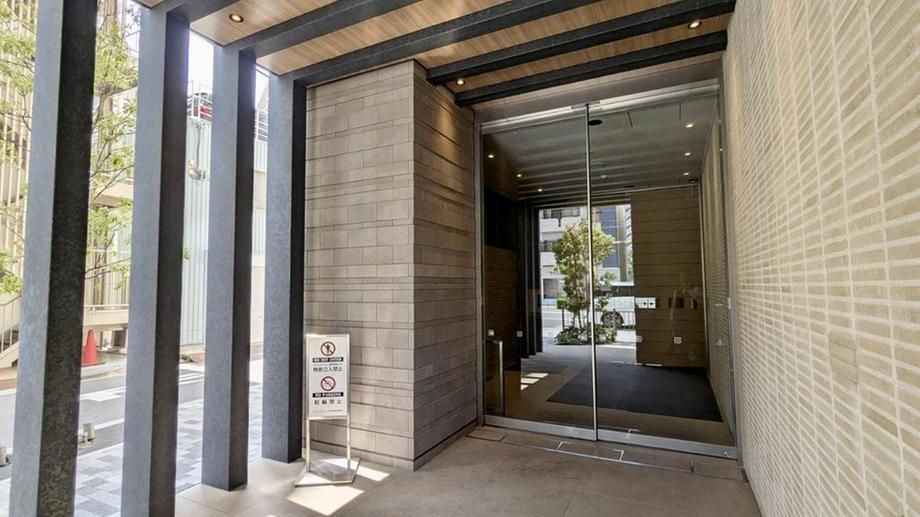 Ueris Tower Kyomachibori 2LDK Condo for Sale in Osaka - Thumbnail 3