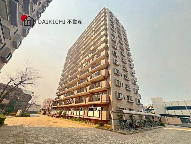 3LDK Apartment for Sale in Kazo, Saitama - 72m² - Thumbnail 2