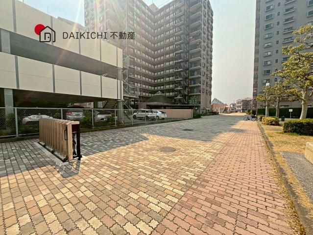 3LDK Apartment for Sale in Kazo, Saitama - 72m² - Thumbnail 4