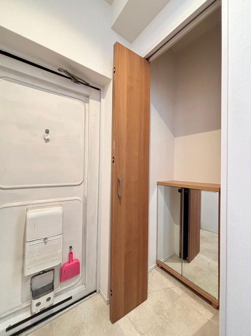 Renovated 1LDK Apartment in Hodogaya-ku, Yokohama for 6.6 Million Yen - Thumbnail 3