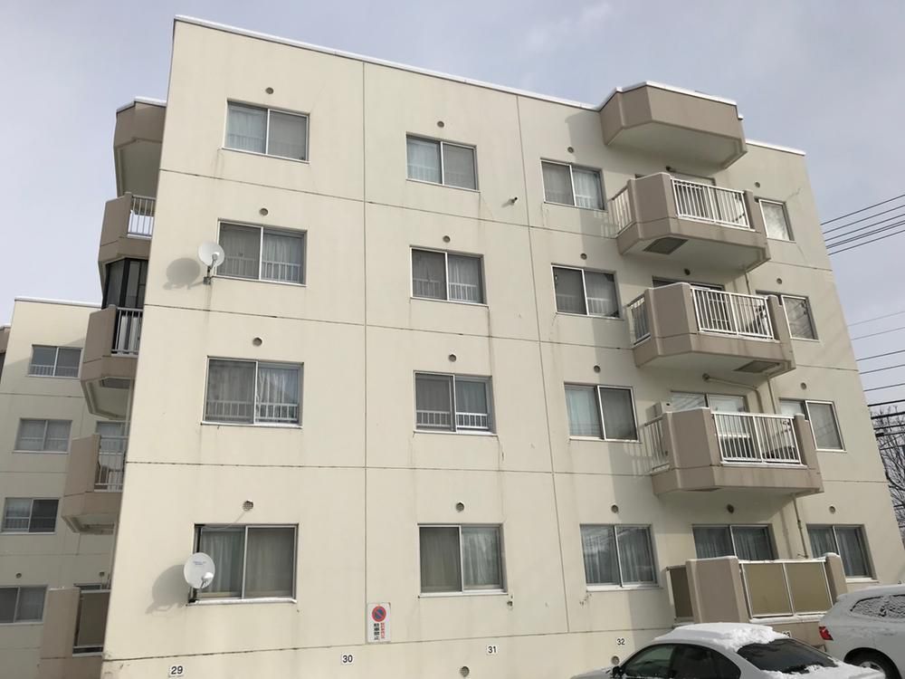 3DK Apartment for Sale in Toyohira-ku, Sapporo - 66 sqm - Image 1