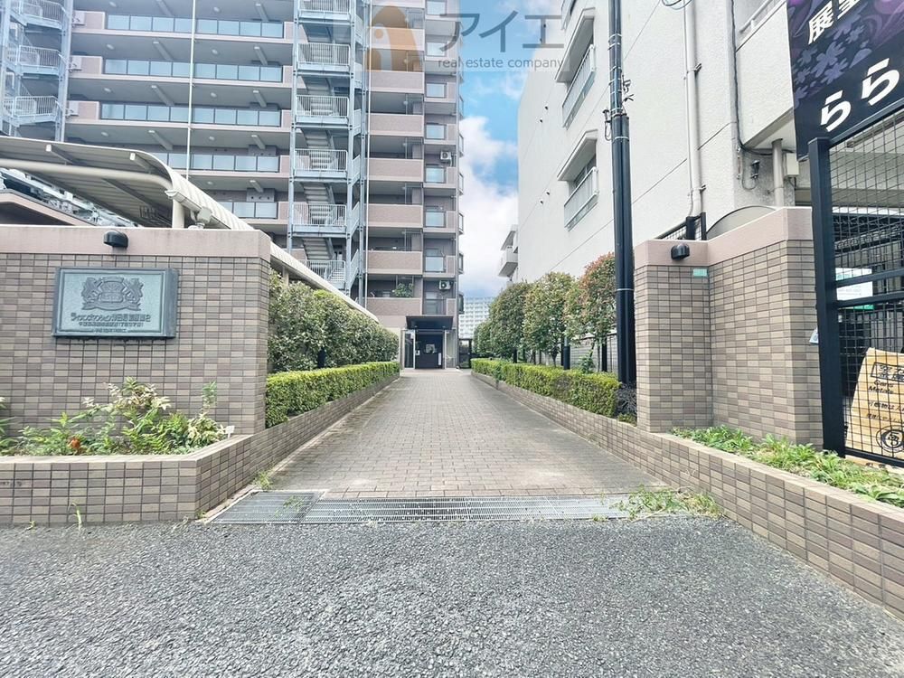 3LDK Apartment for Sale in Funabashi, Chiba - 64.8m2 - Thumbnail 3