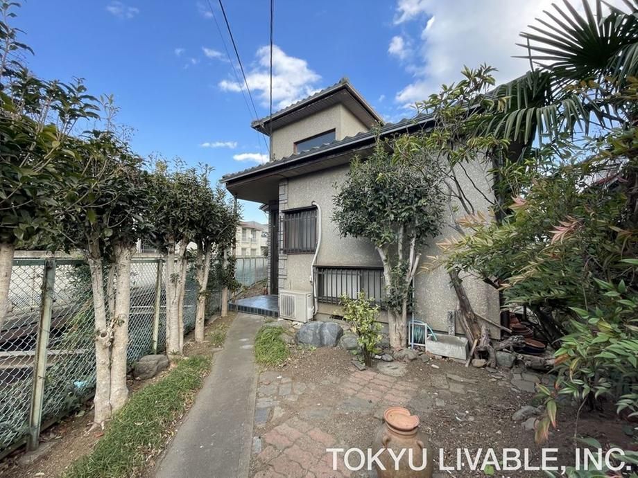 5DK Detached House for Sale in Koganei City, Tokyo - Thumbnail 2