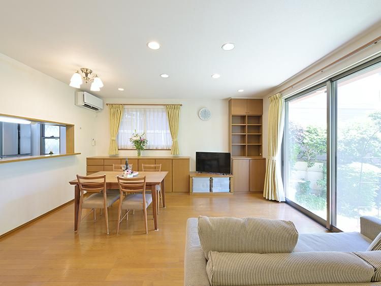 4LDK House in Suginami, Tokyo – 163m² Custom Home by Sumitomo Forestry - Thumbnail 3