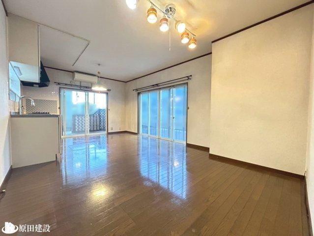 4LDK Detached House in Yamatokoriyama, Nara - 15.8 Million Yen - Thumbnail 2