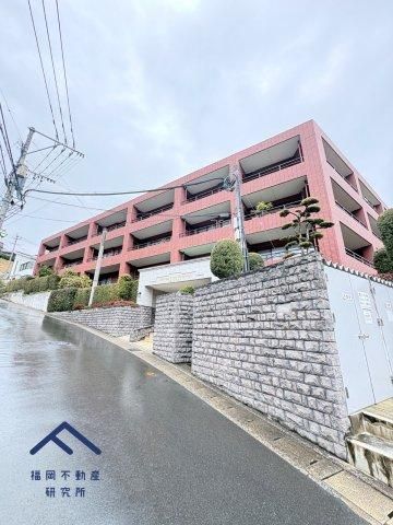 3LDK Top-Floor Renovated Apartment in Takamiya, Fukuoka - Thumbnail 2