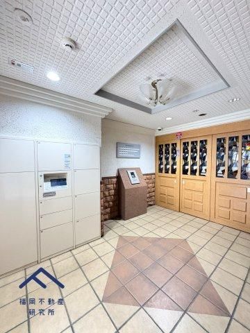 3LDK Top-Floor Renovated Apartment in Takamiya, Fukuoka - Thumbnail 3
