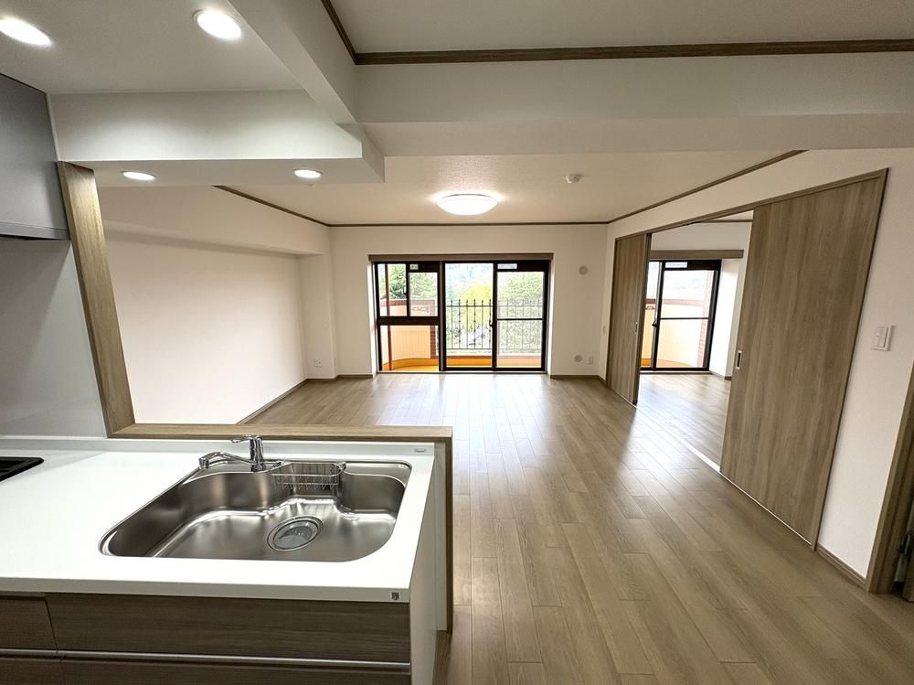 Renovated 2LDK Apartment in Sendai Aoba-ku 69.82m² - Thumbnail 4