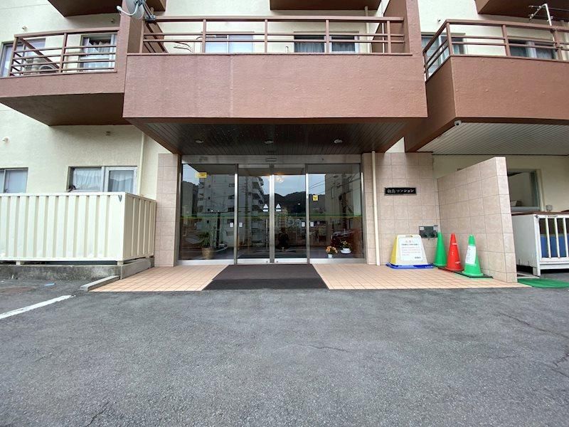 1K Vintage Resort Apartment in Atami with Hot Spring - Thumbnail 2