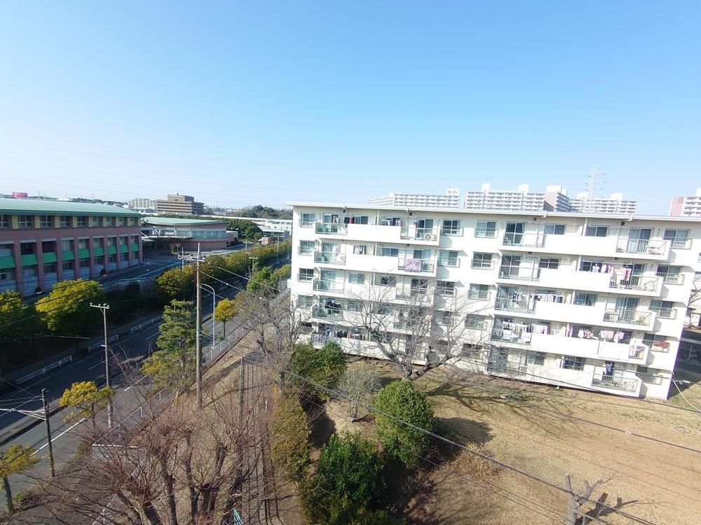 Renovated 2LDK Apartment in Konandai, Yokohama – 46m² - Thumbnail 2
