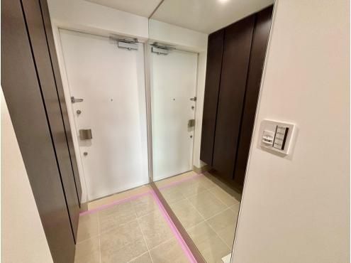 Midtown Condo Yotsuya 3LDK Resale Apartment Shinjuku Tokyo - Thumbnail 3