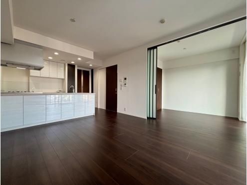 Midtown Condo Yotsuya 3LDK Resale Apartment Shinjuku Tokyo - Thumbnail 4