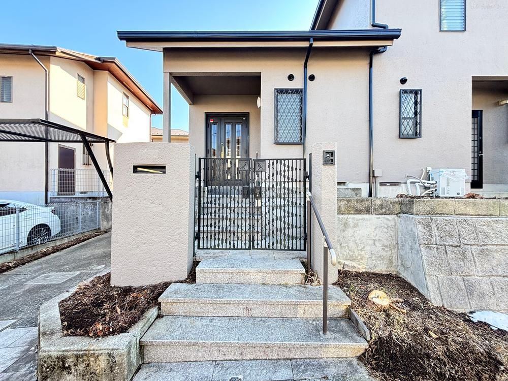 Renovated 5LDK+S House on Large Corner Lot in Hachioji, Tokyo - Thumbnail 4