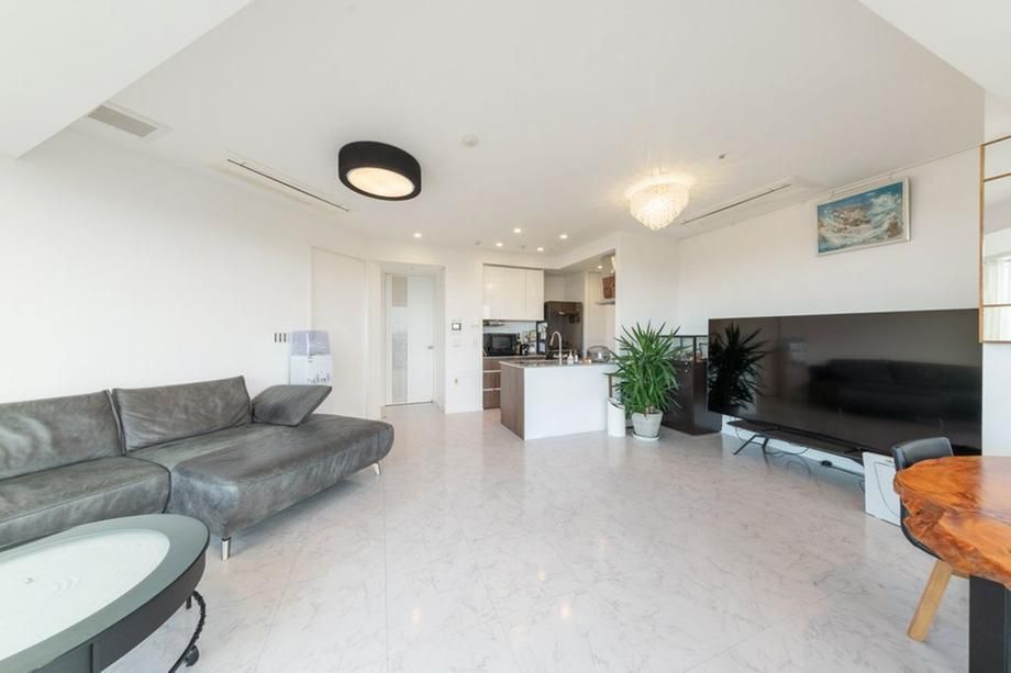 Park Court Shibuya The Tower 2LDK Apartment for Sale in Shibuya, Tokyo - Thumbnail 3
