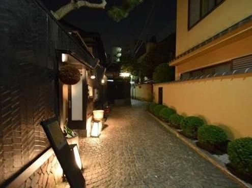93.96m2 3LDK Apartment for Sale in Shinjuku, Tokyo - Thumbnail 3