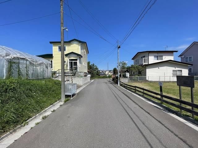 4LDK Detached House on Large 179 Tsubo Lot in Hakodate - Thumbnail 3